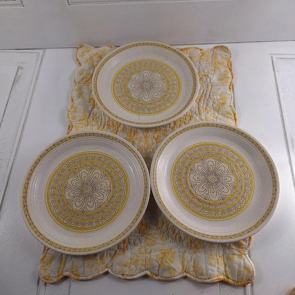 Vintage Franciscan Earthenware Hacienda (3) Lunch Plates 8 1/2” Yellow Flower - Picture 3 of 10